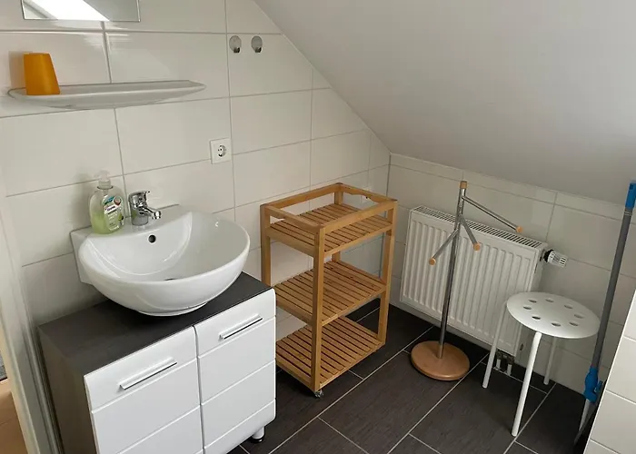 Goldener Anker, Verschiedene Gemuetliche ריינסברג