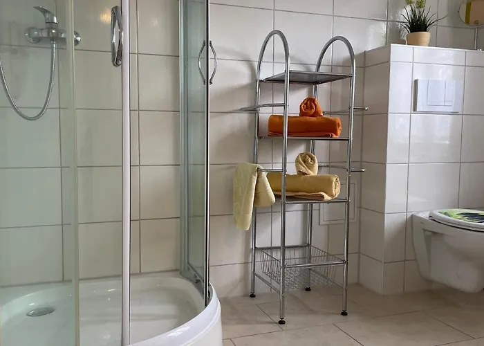 Goldener Anker, Verschiedene Gemuetliche ラインスベルク