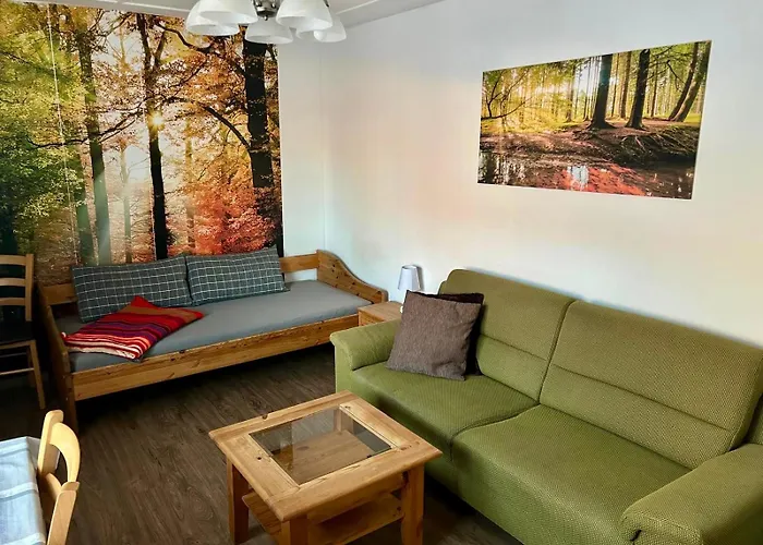 Goldener Anker, Verschiedene Gemuetliche *