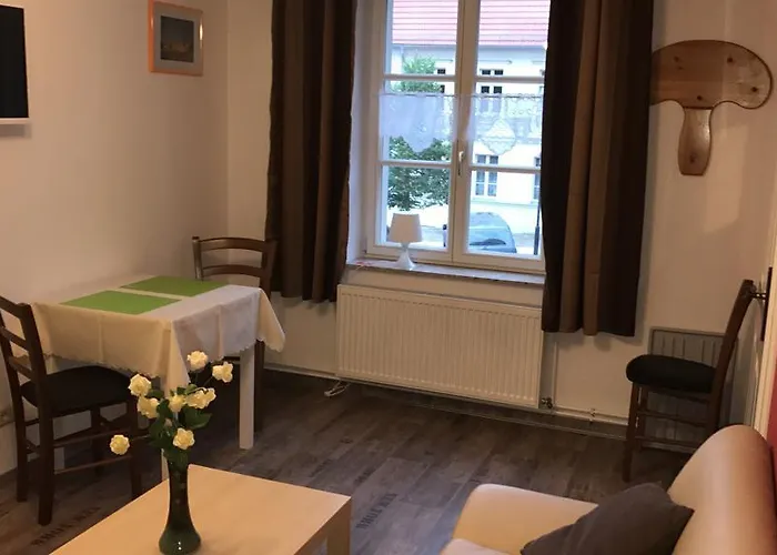 Goldener Anker, Verschiedene Gemuetliche ラインスベルク