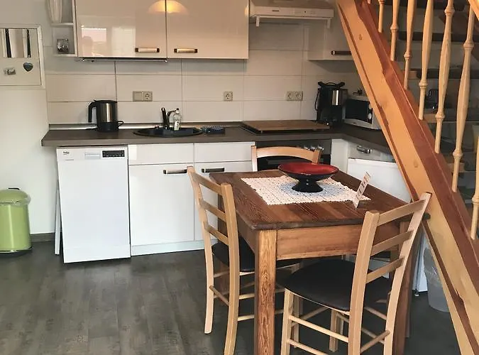 Goldener Anker, Verschiedene Gemuetliche * ריינסברג